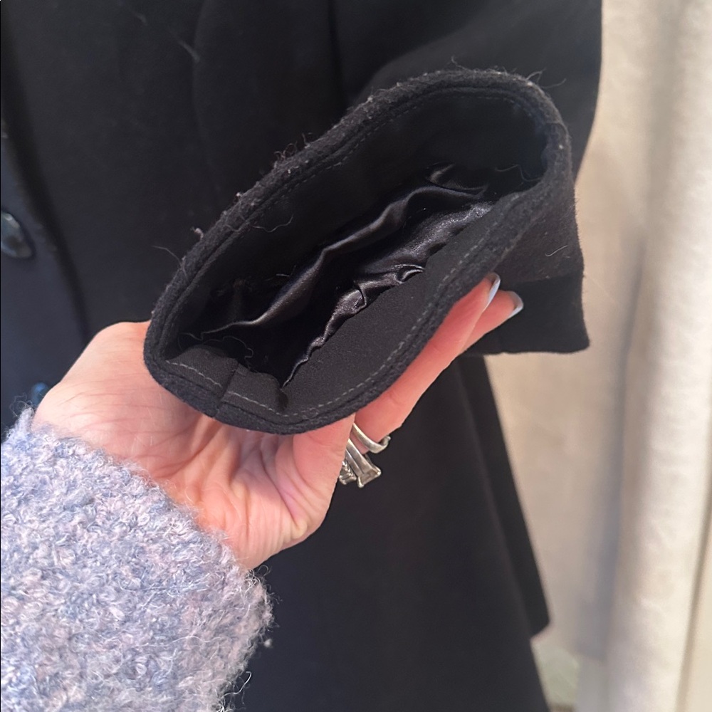 Preston & York Black Wool Heavy Button Front Coat Bow Detail in Back EUC - Picture 3 of 9